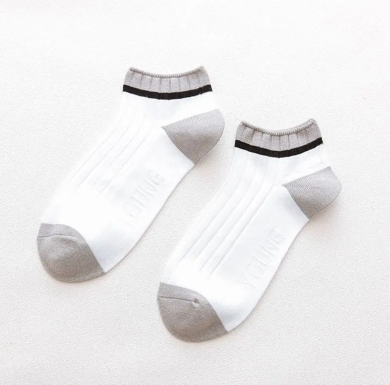 Мужские носки новые весенние носки мужские 5 пар бамбуковые волокна короткие невидимые буквы Повседневные Носки дышащие мужские безбортные носки - Цвет: Белый