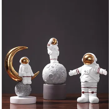 

Space Man Astronaut Model Sculpture Creative Cosmonaut Statue Fashion Northern Europe Home Decorations Resin Craftwork L2700