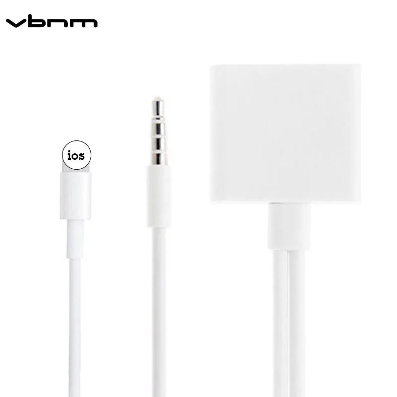 Goede Mini 3 in 1 Auto Luidspreker Audio Converter 30 pin naar 8 pin 3.5mm Headphone Jack Adapter Spelen Muziek voor iPhone 4 4 s 5 5C 6 6 s SE