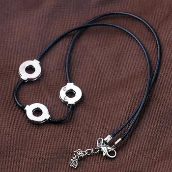 

Fashion Anime Naruto Action Figure Akatsuki Uchiha Itachi Necklace Titanium Steel Pendant Cosplay Collection Gift