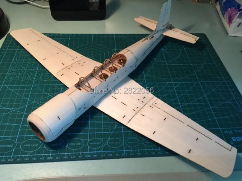 Мини-самолёт на радиоуправлении лазерная резка самолетик из пробкового дерева комплект Ментор CJ6 Модель Строительный комплект