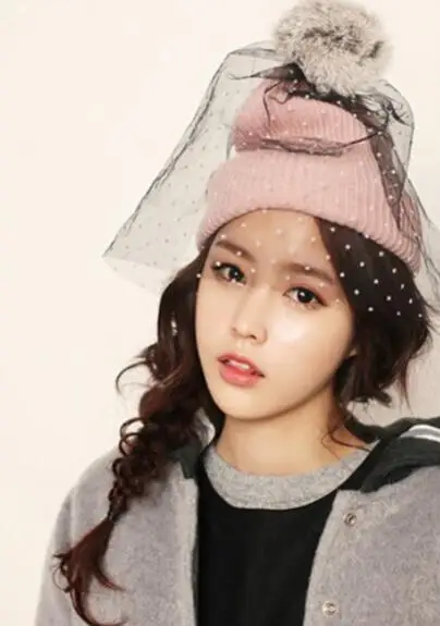 2015 Korean winter Europe personality woman knitting rabbit hair ball