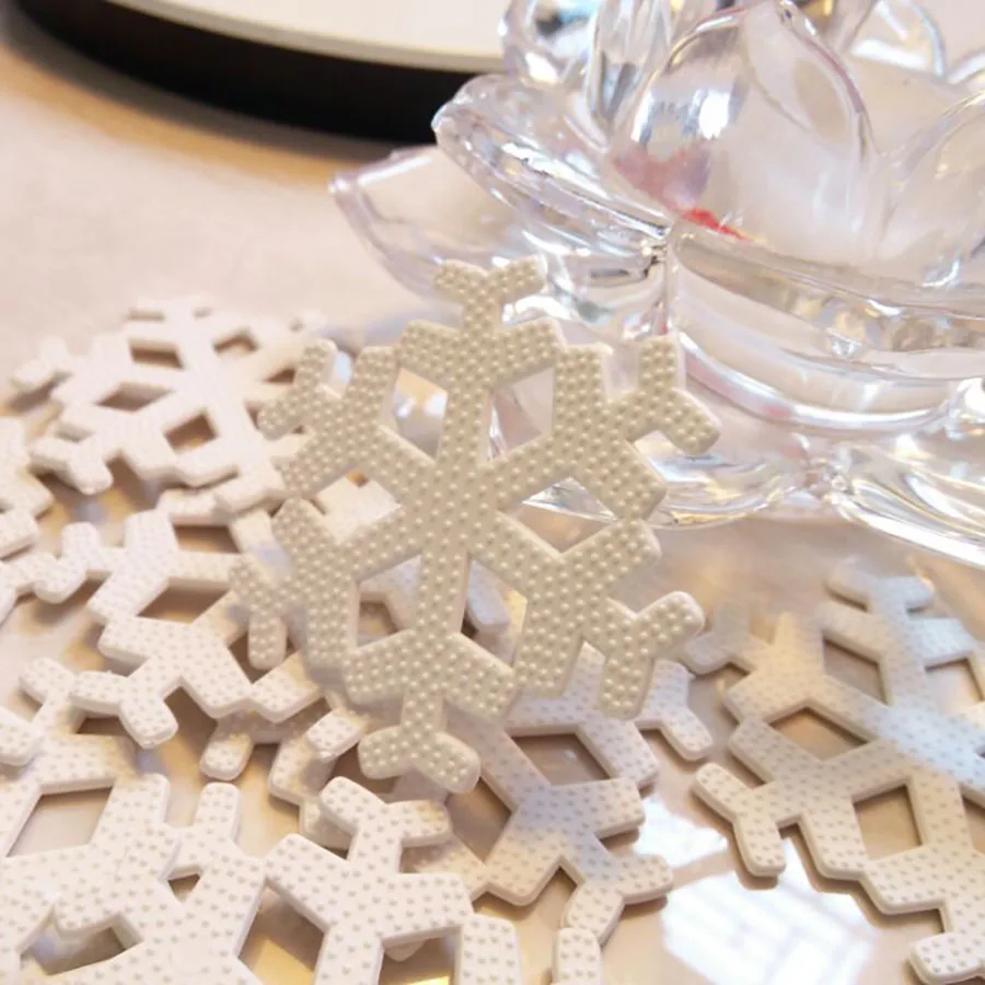 

5CM White Christmas Snowflake Ornament Clear Plastic Crafts Tree Pendant DIY Art Party Home New Year Decoration
