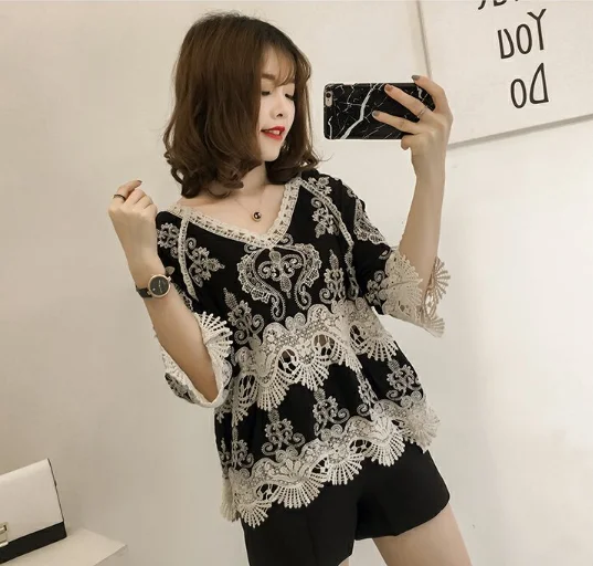 

Mr.nut spring and summer new fashion embroidery hollow seven-point sleeves lace shirt women loose sweet V-neck shirt tide