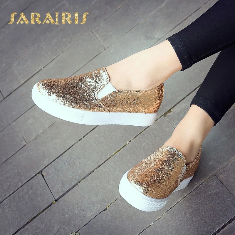 SaraIris/женские блестящие повседневные кроссовки с круглым носком без застежки; повседневная обувь из вулканизированной кожи