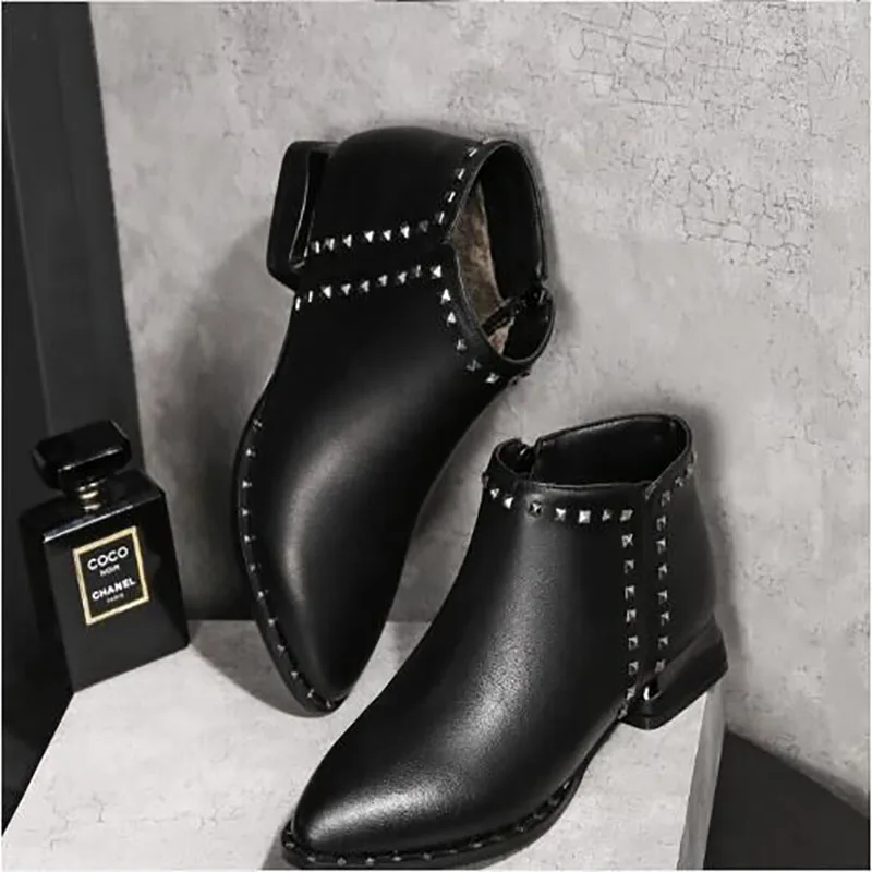 

Autumn and winter new cowhide short shoes with short heels1785