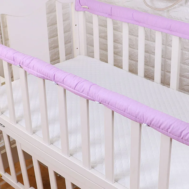 Günstige 2 teile satz Plain Farbe Krippe Stoßfänger Verdickt Baby Nacht Schutzhülle Bar Anti kollision Barriere Abdeckung Für Kind Schutz Streifen