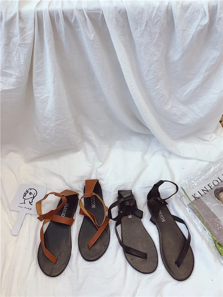 

2019 fashion versatile bohemian pin toe flat with anti-slip sandals sexy Roman beach shoes female