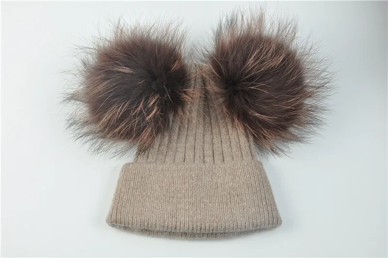 Bonnet double pompons