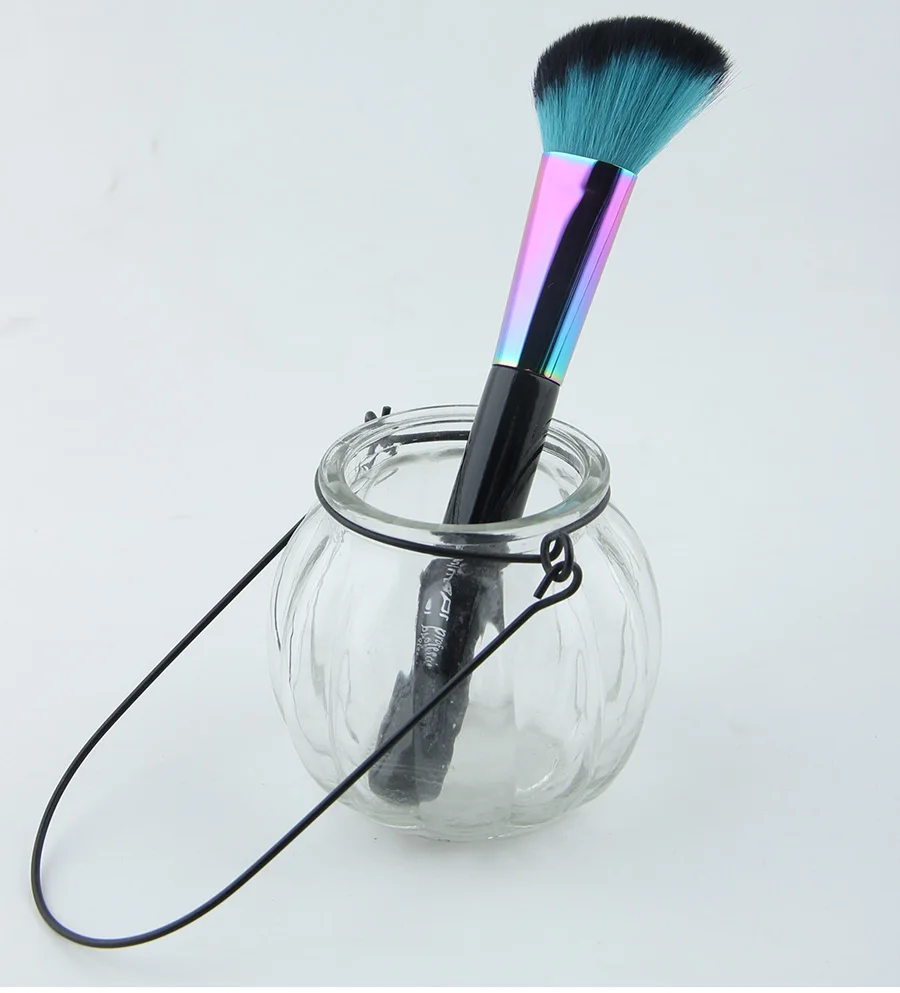 makeup brushes (1)