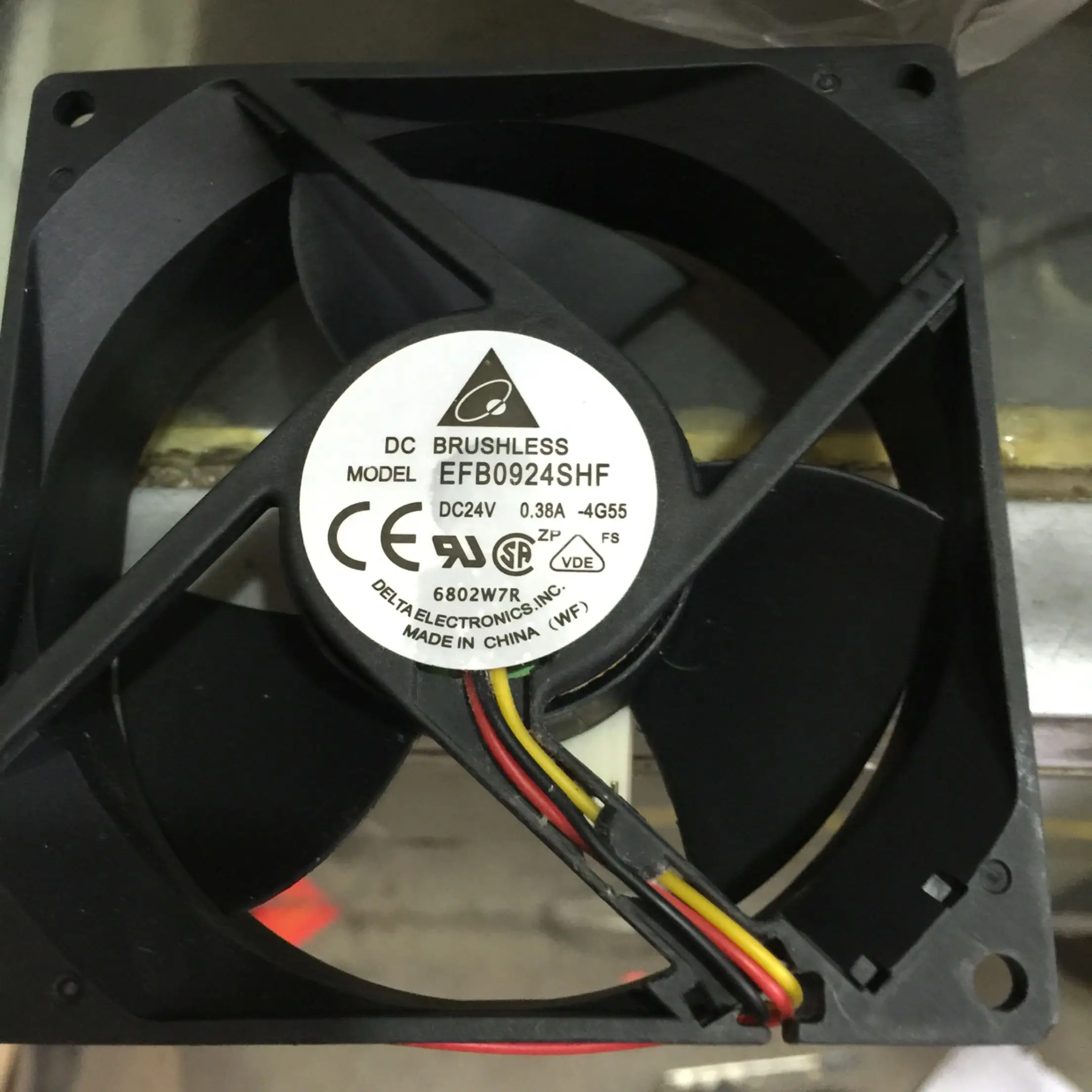EFB0924SHF 24V 0.38A 9032 9 centimeters Inverter server Axial flow fan | Компьютеры и офис
