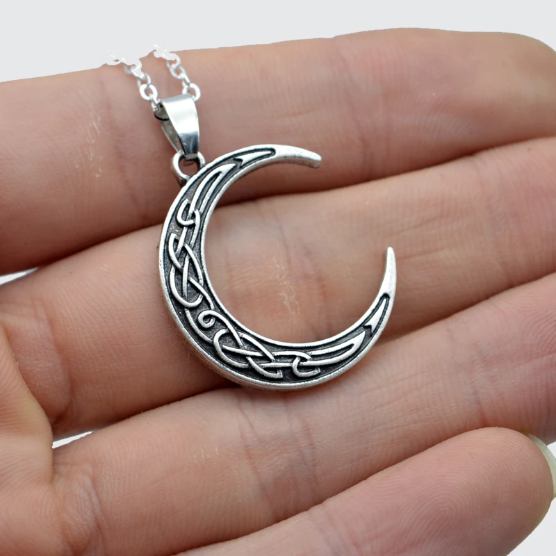 10pcs Antique Silver Celtics Moon 