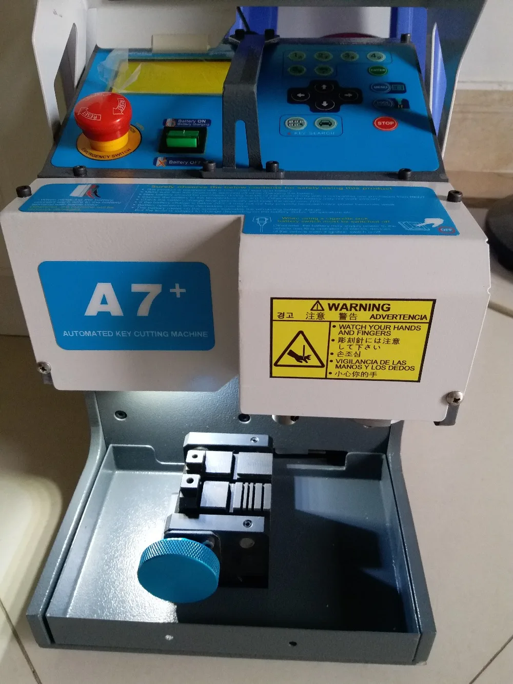 

2019 Newest SEC E9 Laser Engrave Machine For Auto And House Keys All Lost Copy Funtional more than Slica Key Cutting Machine