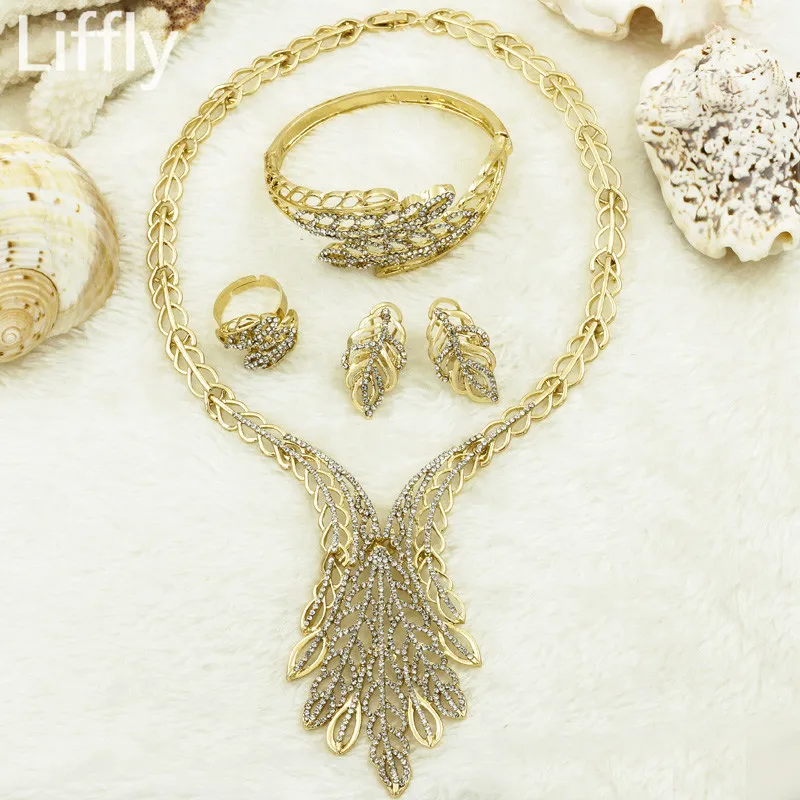 

New Italian Fashion Long Paragraph Leaf-shaped Necklace Hollow Dubai Wedding Crystal Jewelry Sets Bride Women Gold Earrings Set
