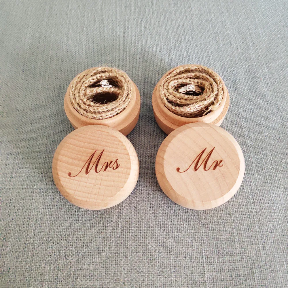 

2pcs Round Rustic Mr and Mrs Wedding Ring Box Couple Gift for Weddings Engagement Ring Jewelry Keepsake Box Wooden Trinket Boxes