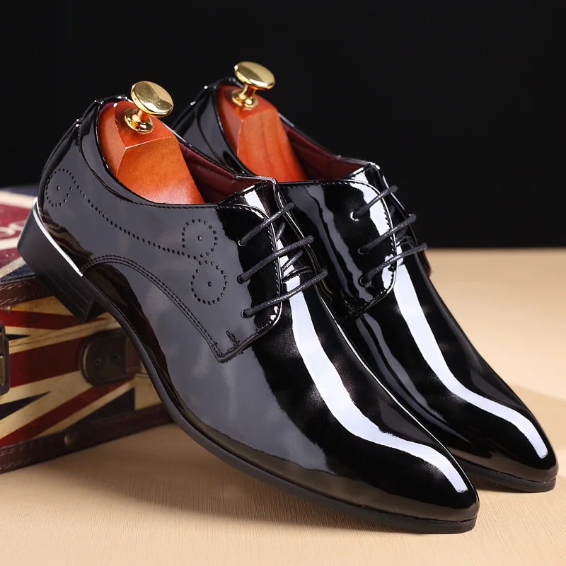 Туфли из лакированной кожи с острым носком размера плюс 48 красные, черные модельные свадебные туфли г. Новые весенние мужские вечерние туфли-оксфорды на плоской подошве - Цвет: Серый