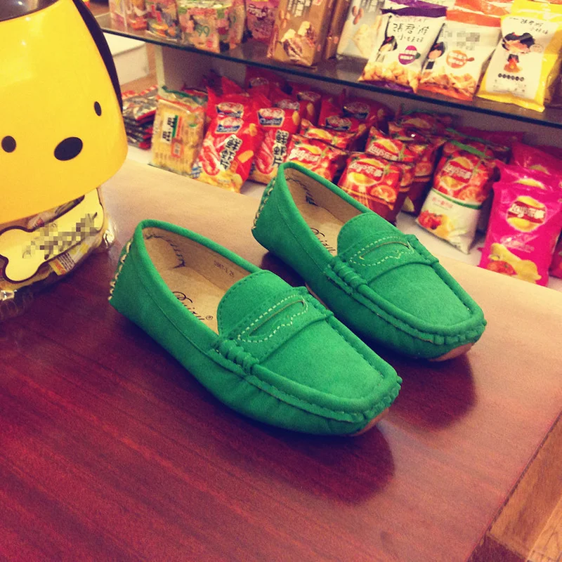 اليدوية الانزلاق على أحذية من الجلد للأطفال 2018 جديد الجلد المدبوغ الأطفال رياضية الفتيان المتسكعون الخريف الشقق مع زائد حجم 23 -39 B08243