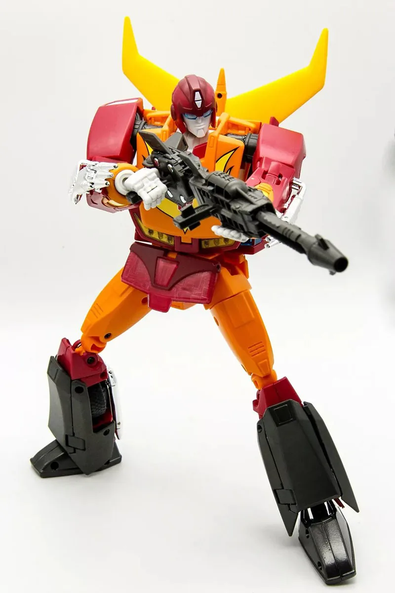 Трансформированная игрушка Mp09 Hot Rodimus reprint