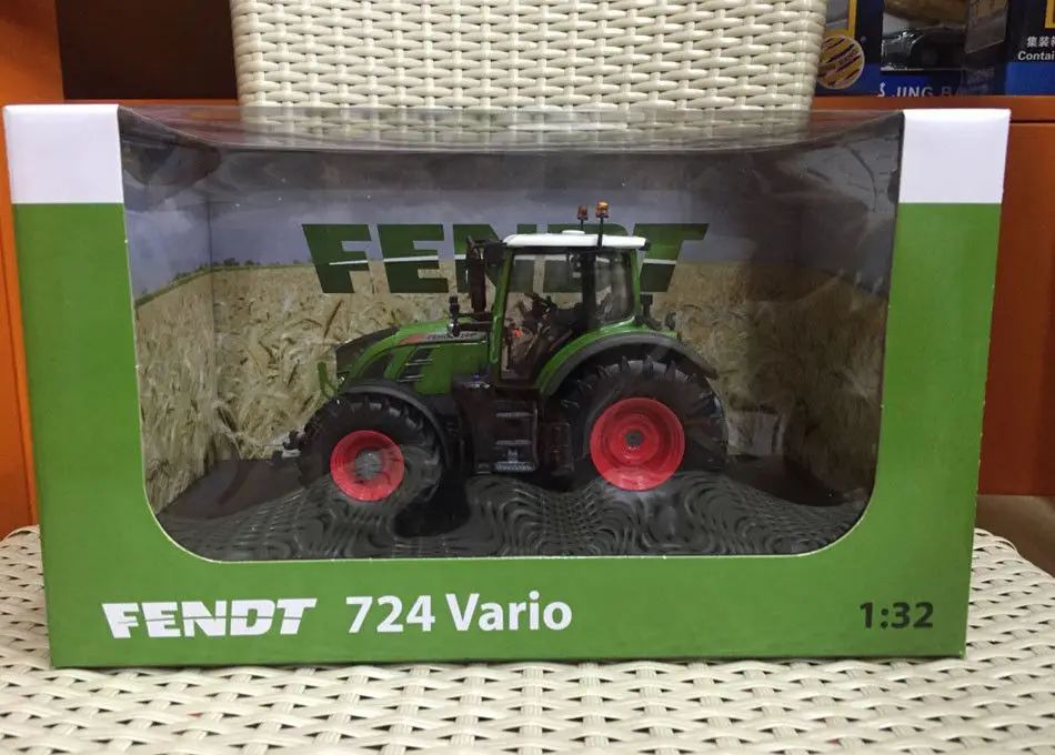 Универсальный хобби Fendt 724 Vario природа зеленый 1/32 весы трактор UH5231