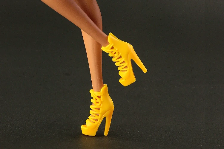 10 pair / lot Fashion Yellow Shoes For Barbie Doll Mixed colored short Boots Doll Accessories Doll Shoes