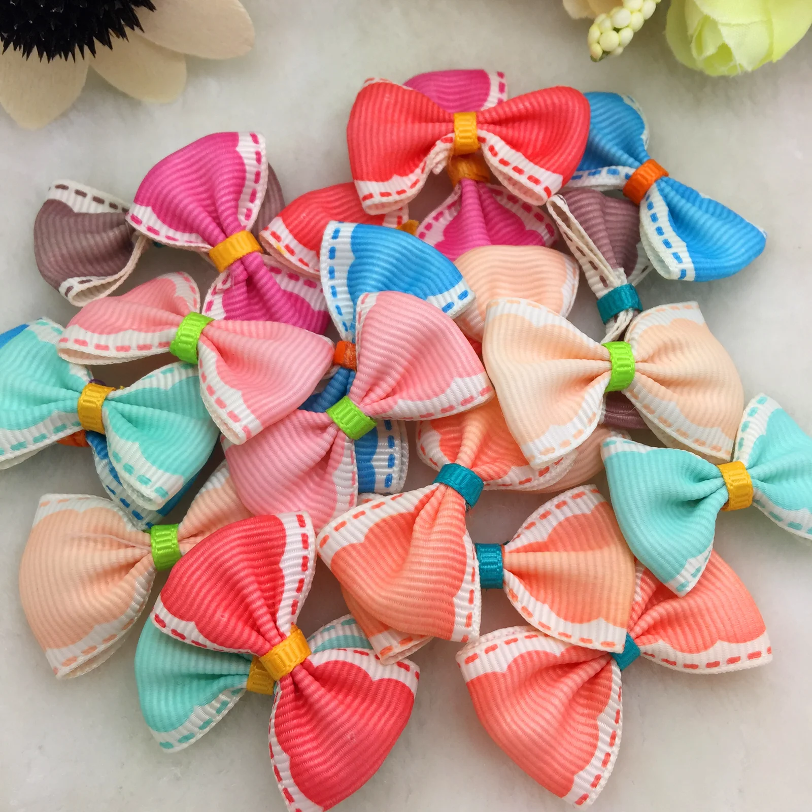 

Free Shipping 10Pcs 35*25mm Satin Ribbon Organza Lace BOW Appliques/Craft/Wedding Decoration Pick Colors