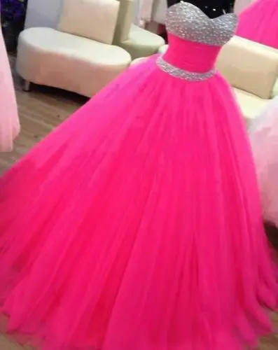 vestido rosa neon