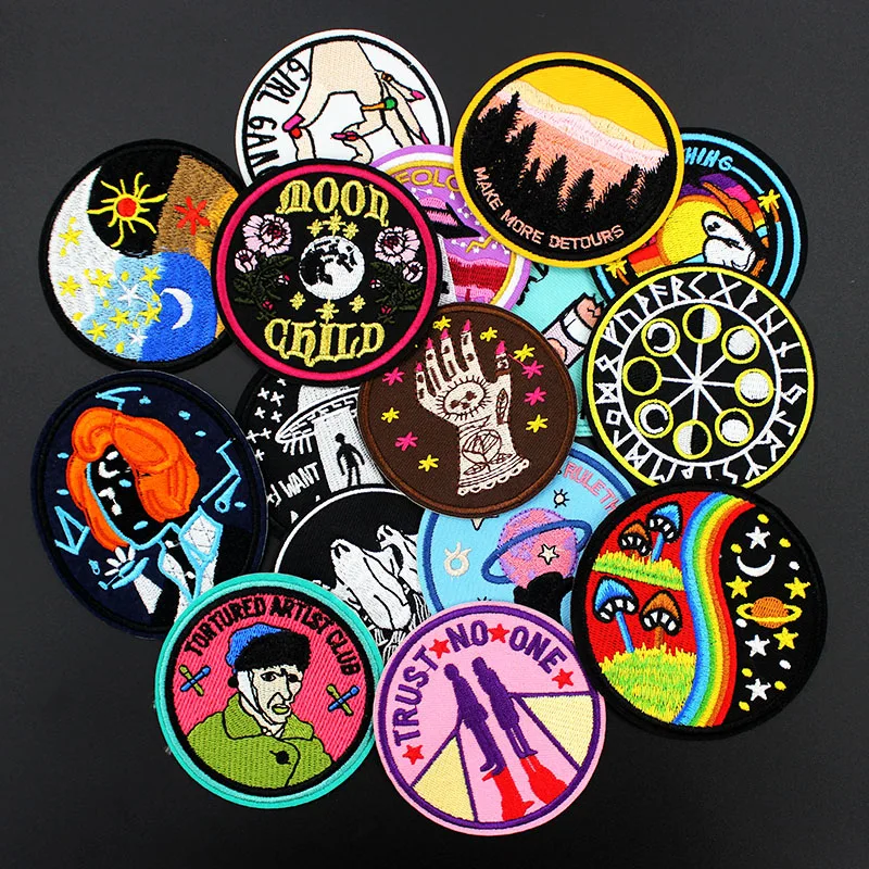 

2018 New Hot Fashion Circular Badge Embroidery Iron on Patches for Clothing Jacket Jeans Badges DIY Decorative Applique