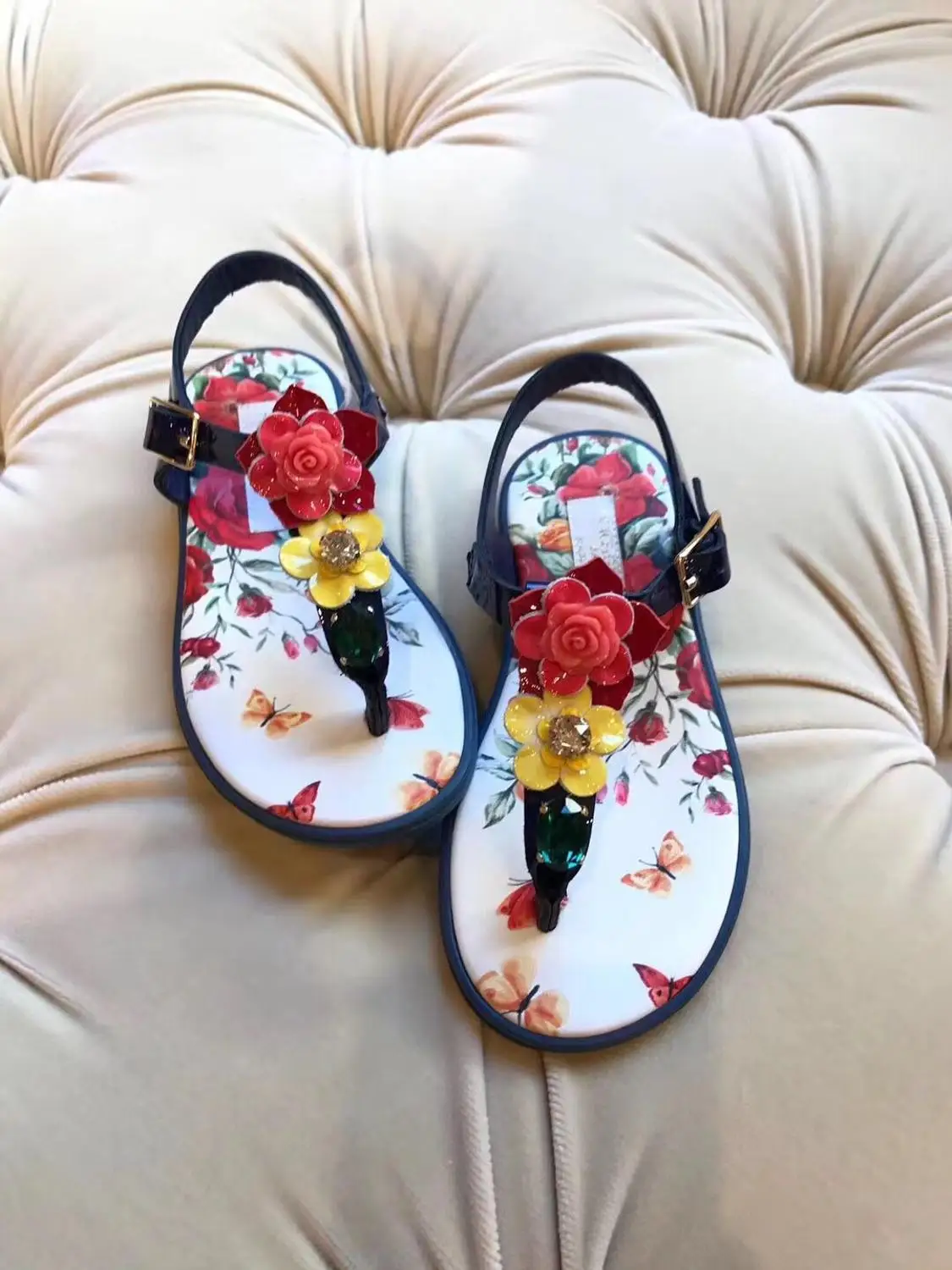 

Girls 2019 New Summer Fashion Kids Colorful With Flower Princess Flat Buckle Strap Sandals Girl Shoes EURO 23-33