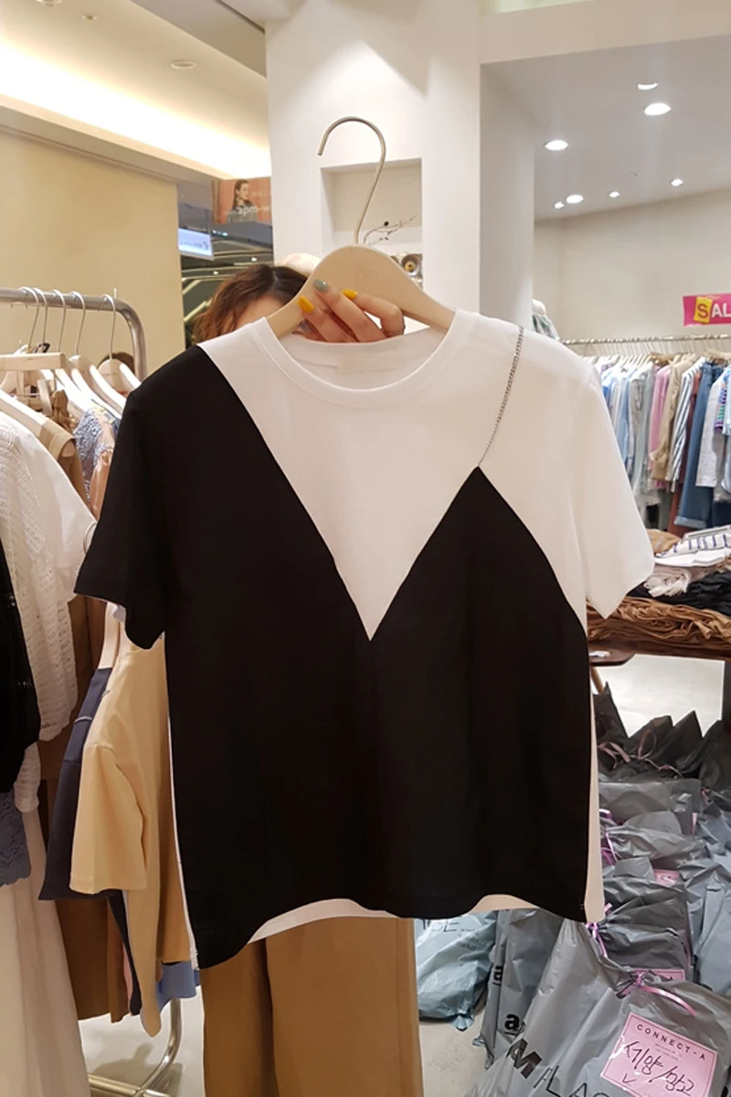 

2019 Summer Personality Metal Chain Decoration T-shirts Round Collar Short-sleeved T-shirts Office Lady Patchwork T-Shirts