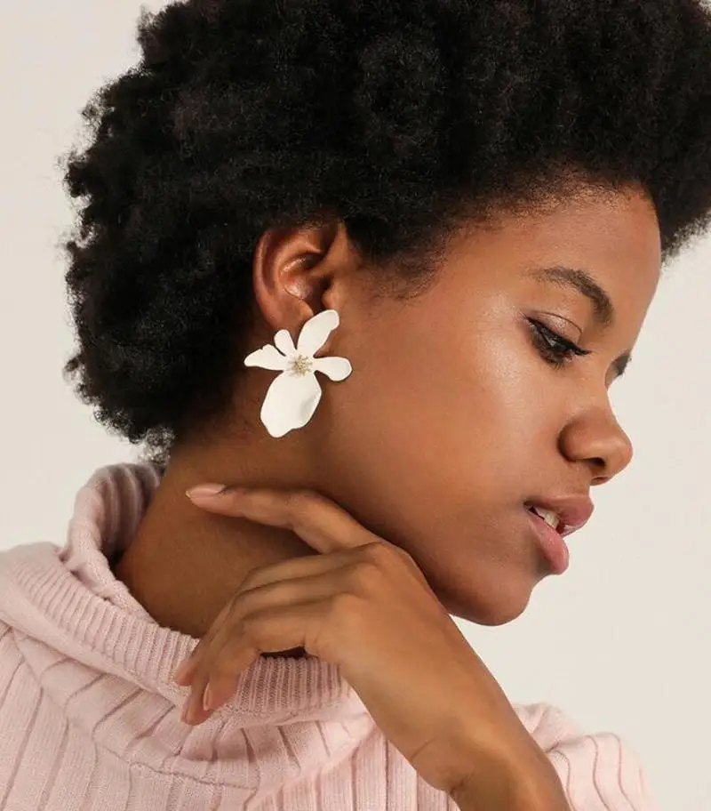 

Earings Fashion Jewelry Design Sense Flower Stud Earrings for Women Accessories Trendy Earring Temperament Personality Earing