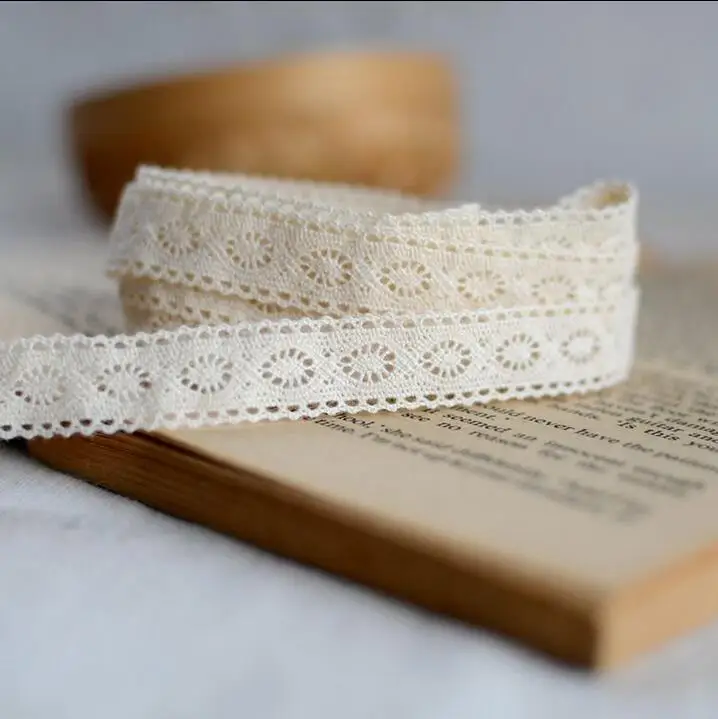 

Hot Sale 10 Meters/Lot Scrapbooking Lace Trim for Home Sofa Curtain Decoration Beige 14mm Width Thin Ribbon Cotton Lace