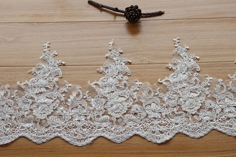Ivory Alencon Lace Trim High Quality Hand Made Beaded Sequined Wedding Embroidered Retro Bridal 10.6'' Wide 1yard | Дом и сад