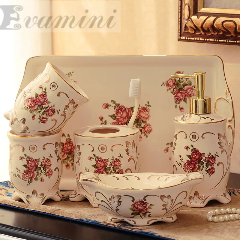 

Ceramic Bathroom Set Five Piece Of Bathroom Item Fashion Modern Toothbrush Holder Bathroom Accessories Creative CoupleToilet was