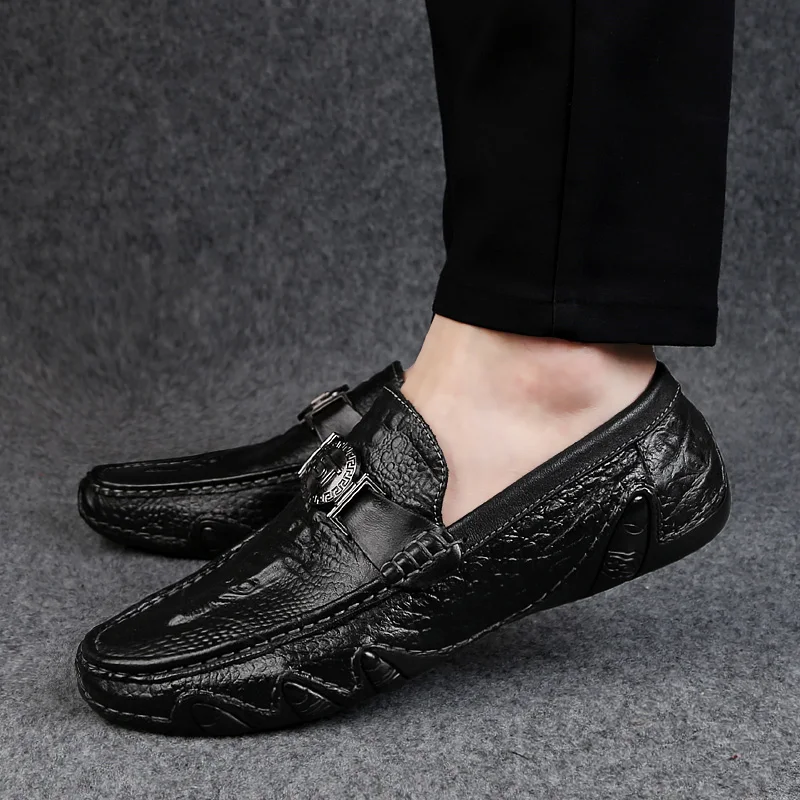 

Moccasins Men Loafers Shoes slip on fashion Soft Casual Shoes Men Flats Men Shoes outdoor genuine Leather Loafers shoes L4