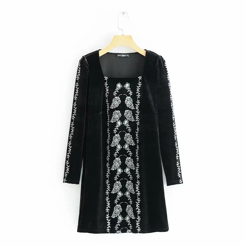 

Wednesday 9-40-9961 European and American fashionable black velvet dress