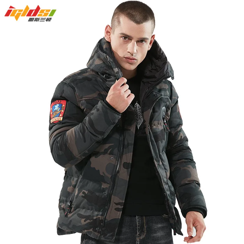 Billige 2018 Bomber Winter Jacke Männer Verdicken Warme Taktische Parkas Mit Kapuze Mantel Camouflage Armee Militär Sticken Jacke Padded Mantel