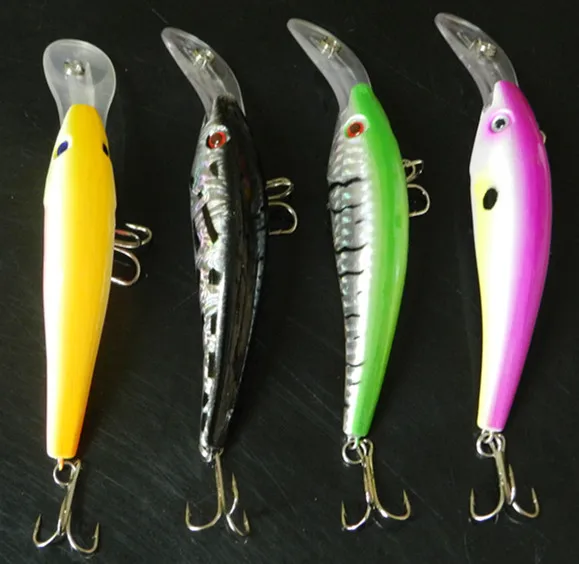 Good quality 9cm 8.2g 4colors Lifelike Fishing Lures Hard Bait Treble Hook Fishing Tackle Lure
