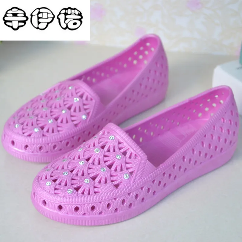 

Candy Colors 2018 Fashion Woman Sandals Sweet Cut out Jelly Sandals Summer Flat Women Shoes Big Size 36-41 Free Shipping