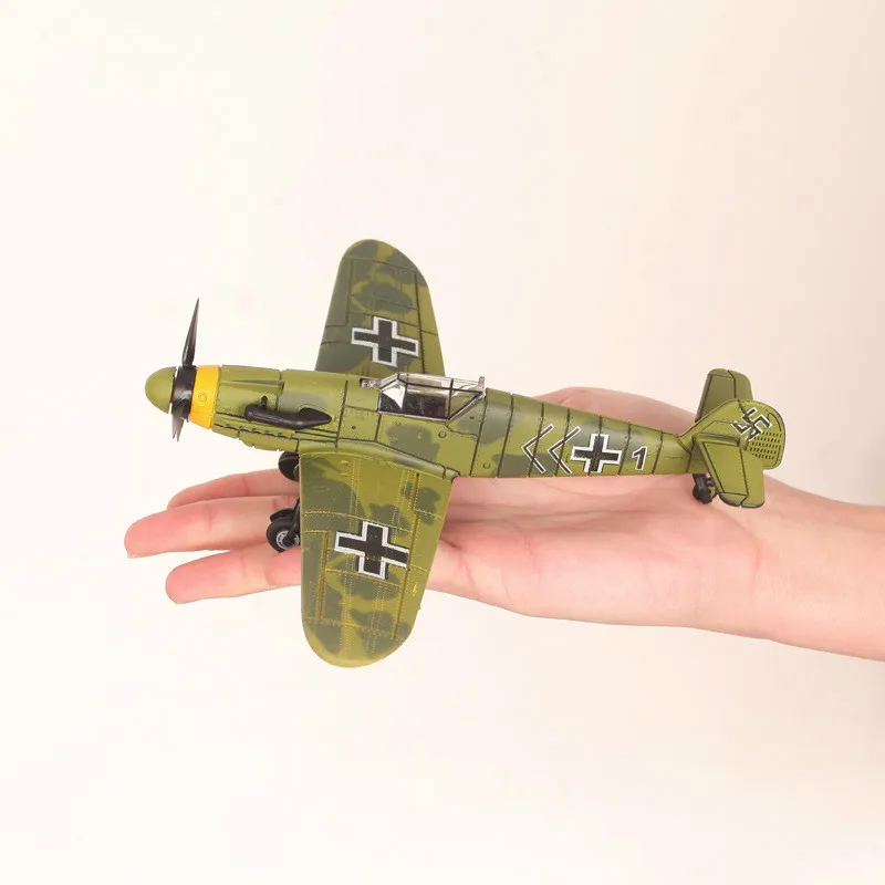 

4D World War II Fighter Assembling Model Bf109 Simulation Fighter Model 1:49