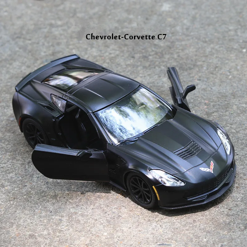 

1:36 scale Alloy pull back car model, High simulation Corvette c7 Sports Car,Two open doors,sound light toy, Free Shipping
