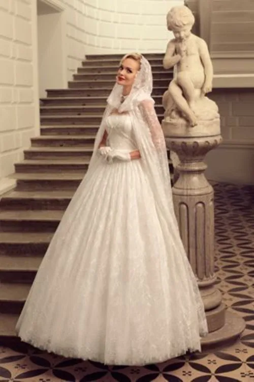 

Lace Bridal Cloak Lace Elven Cape Medieval Wedding Cape with Hood