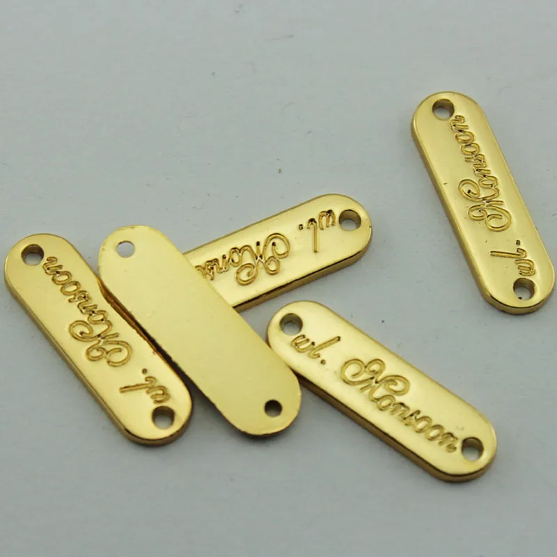 Etiquetas De Metal Para Bolsas Personalizado 2 buracos de Ouro Em Relevo de Metal etiquetas de
