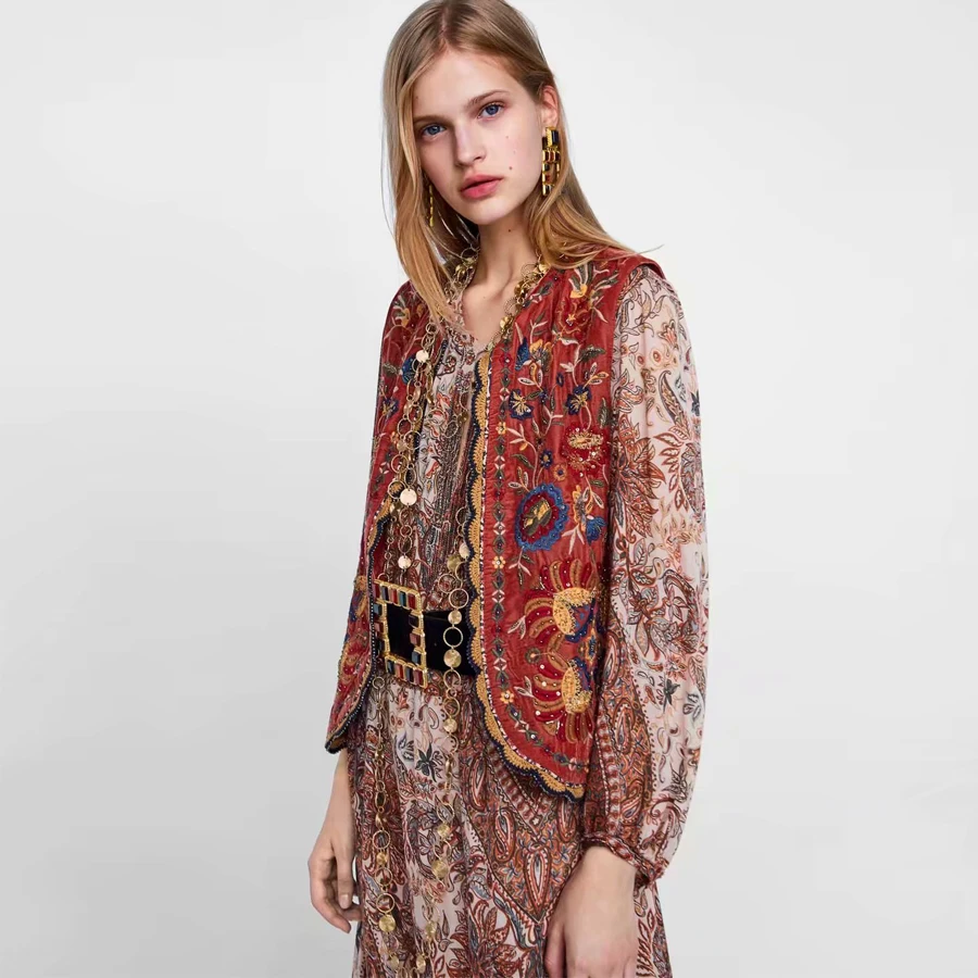 

KIYUMI Women Coat Shawl Flannel Floral Embroidered 2019 Fashion V-neck Red Short Cardigan Casual Female Early Autumn Coat Stitch