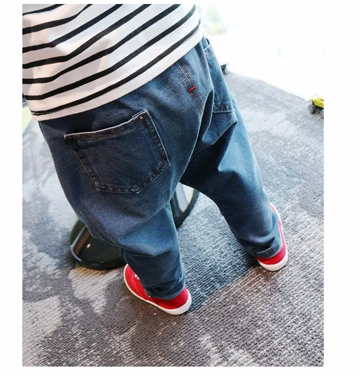 Детские джинсы весенняя коллекция года повседневные милые штаны-шаровары с высокой талией для маленьких мальчиков детские джинсы на подгузник брюки для мальчиков джинсовые штаны