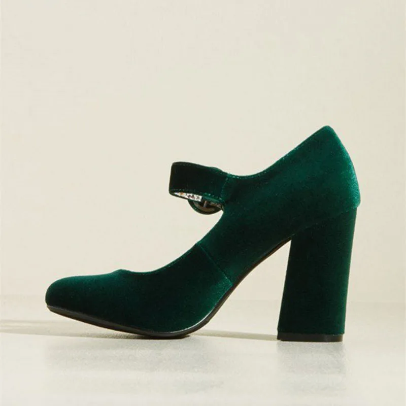 green_velvet_mary_jane_pumps_block_heel_vintage_shoes_4_
