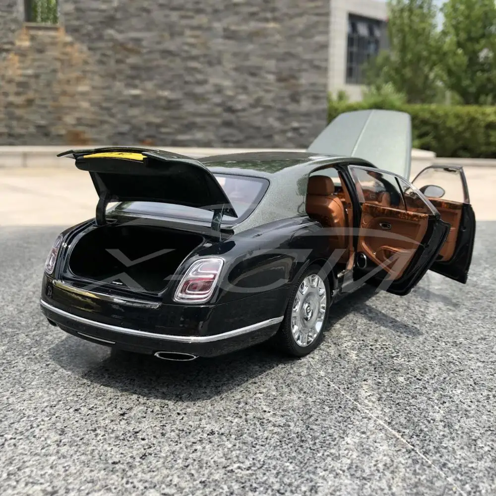 Diecast Car Model Almost Real Bentley Mulsanne 1:18+ SMALL GIFT