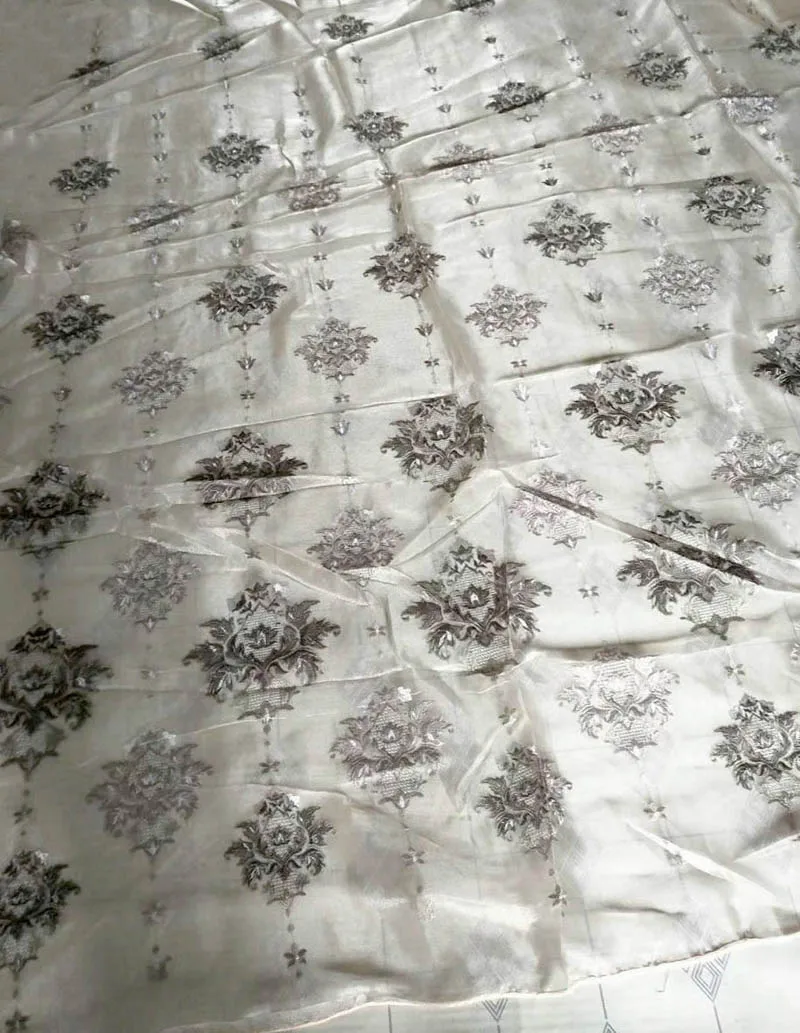 800