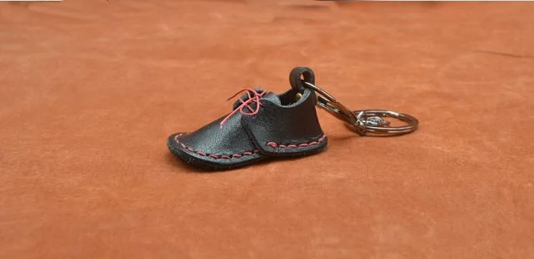 DIY кожаный ремесло брелок в форме обуви кулон шитье шаблон ПВХ шаблон