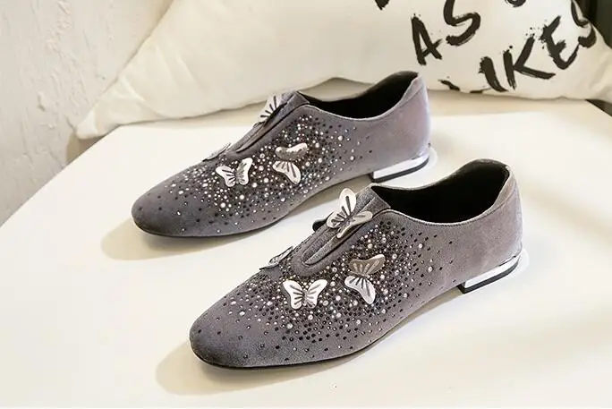 2010 г., последняя мода, роскошная женская обувь со стразами и бабочкой Брендовая обувь для отдыха из флока и овчины на плоской подошве Большие размеры