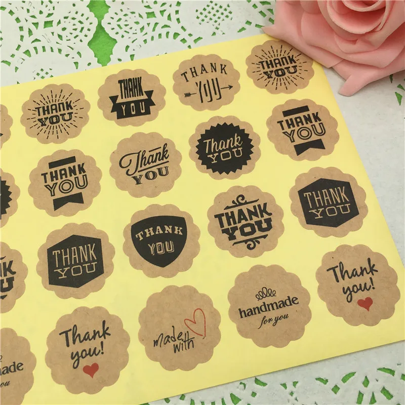 

100Pcs 3cm Flower Shaped Design Adhesive Paper Sticker With Christmas Tree Thank You Merry X-MAS Envelope Carton Sealing Sticker